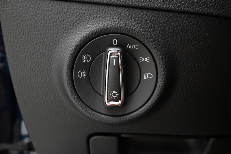 Škoda Superb 2,0 TSI 206kW L&K DSG 4x4 Záru - fotka 26 z 32
