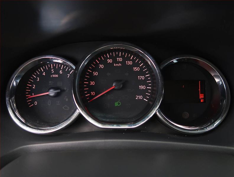 Dacia Logan (2016) 1.2 16V - fotka 11 z 15