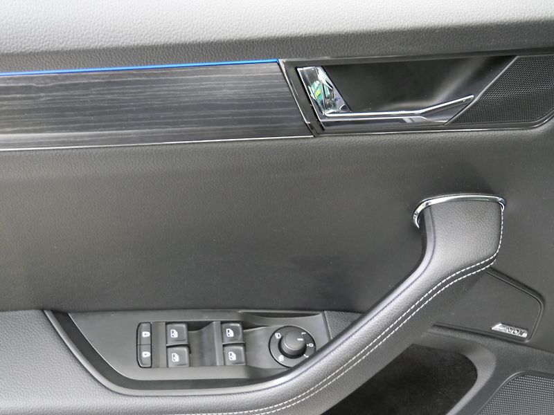 Škoda Superb - fotka 12 z 27