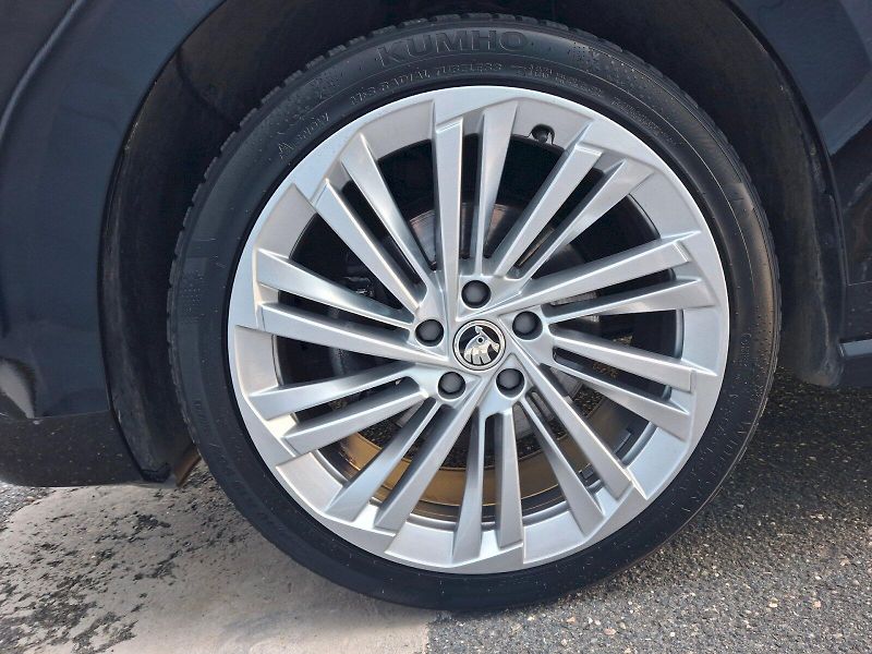 Škoda Superb (2024) Combi L&K DSG 2,0TDi 110kW - fotka 34 z 34