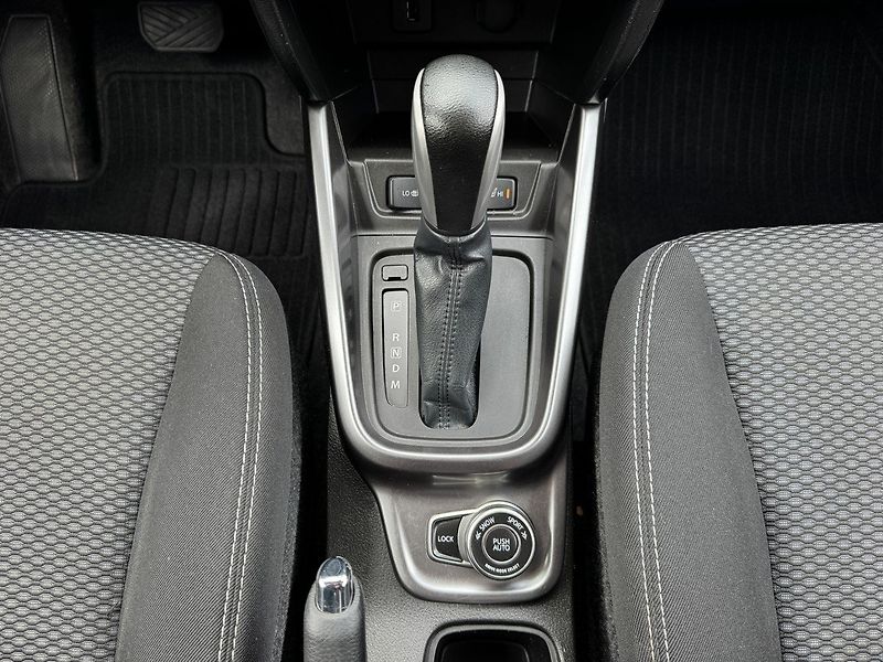 Suzuki Vitara (2021) 1.4 BoosterJet 4x4 Automat LED - fotka 9 z 49