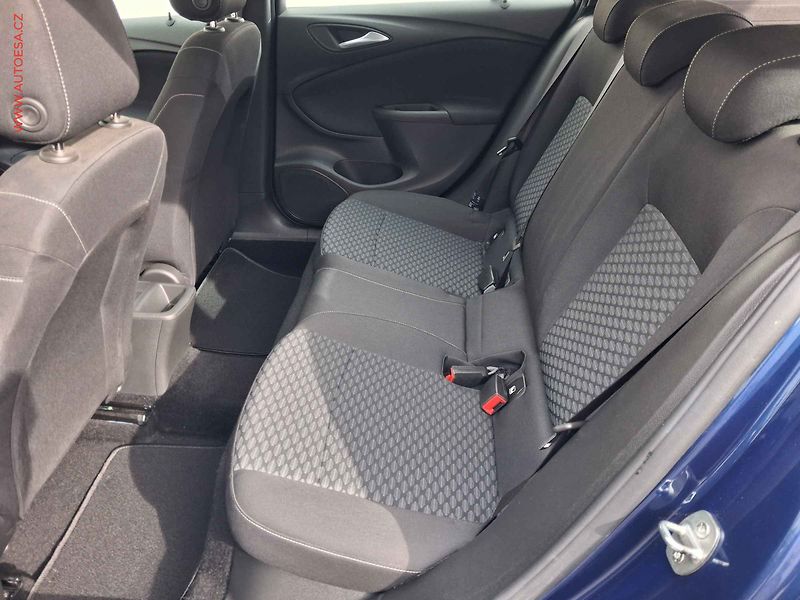 Opel Astra (2022) 1.5 CDTi, Bussines, navi, - fotka 10 z 17