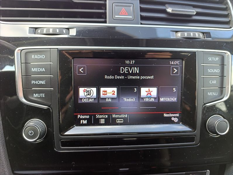 Volkswagen Golf 2,0 TDi DSG Aut.Klima Tempomat - fotka 19 z 41