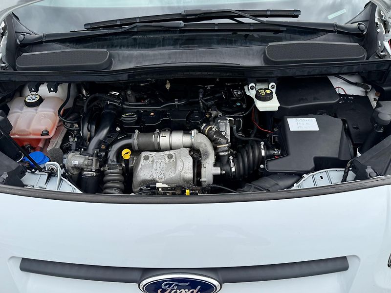 Ford Transit Connect 1,6 TDCi 5 míst Klima/Navi - fotka 6 z 32