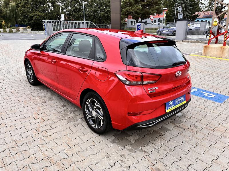 Hyundai i30 1.5DPi 81kW COMFORT 16.000km!! - fotka 5 z 21