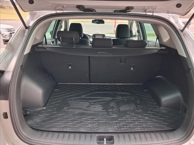 Hyundai Tucson 1,6 GDI Adventure - fotka 14 z 21