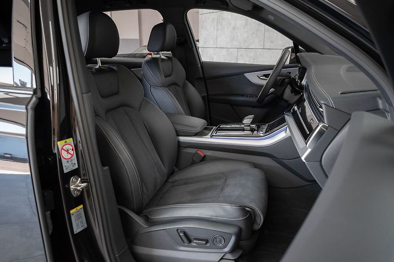 Audi Q7 50 TDI S-LINE*7.MÍST*AIR*DPH* - fotka 11 z 49