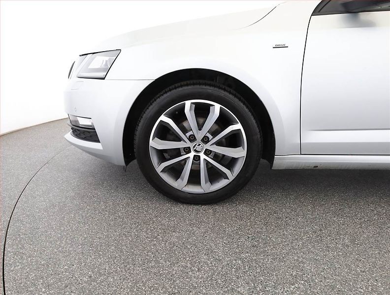 Škoda Octavia (2017) Style 1.6 TDI, Serv.kniha - fotka 19 z 19