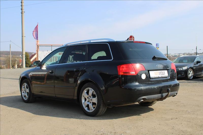 Audi A4 3,0 TDi  4x4,AUTOMAT,XENONY - fotka 7 z 29