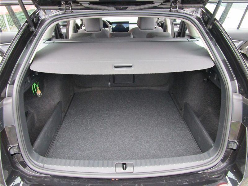 Škoda Octavia Combi 2.0TDi DSG Selection - fotka 48 z 59