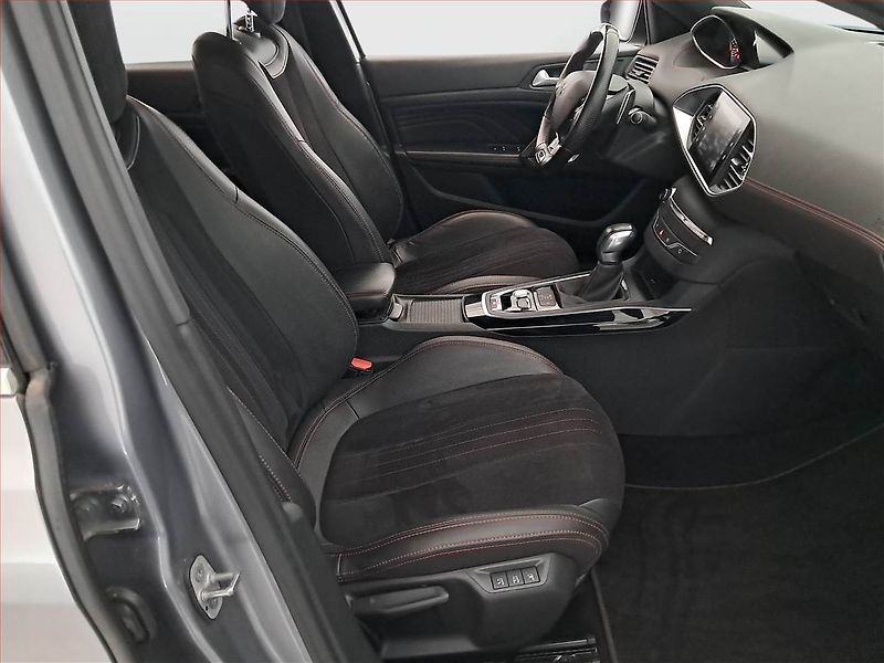 Peugeot 308 (2016) GT Line 2.0 BlueHDi GT - fotka 9 z 20