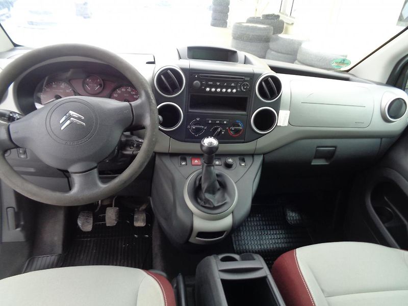 Citroën Berlingo 1,6 HDI  Multispace - fotka 14 z 17