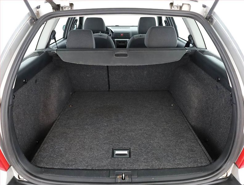 Škoda Octavia (2003) 1.6, nová STK, jezdí výborně - fotka 14 z 15