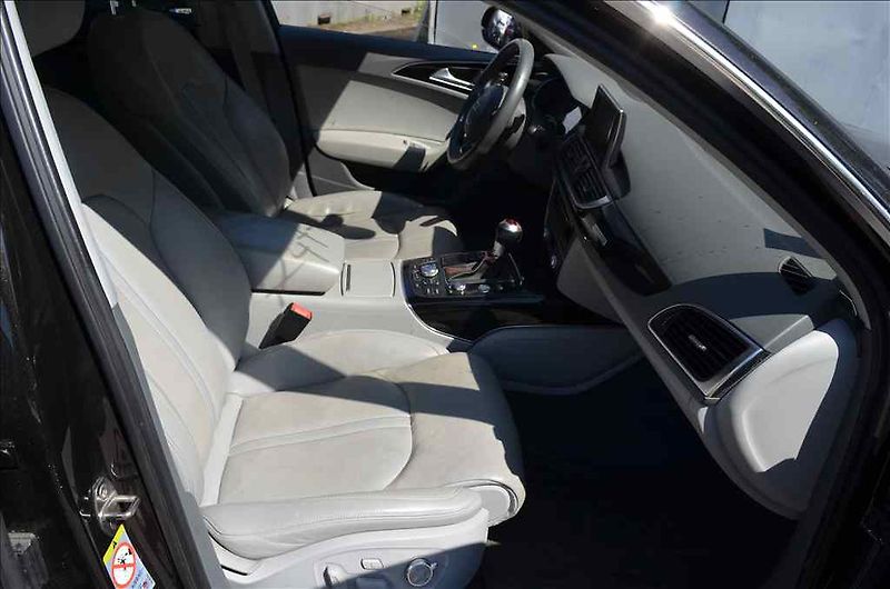 Audi A6 (2014) AVANT 3,0 TDI - fotka 28 z 30