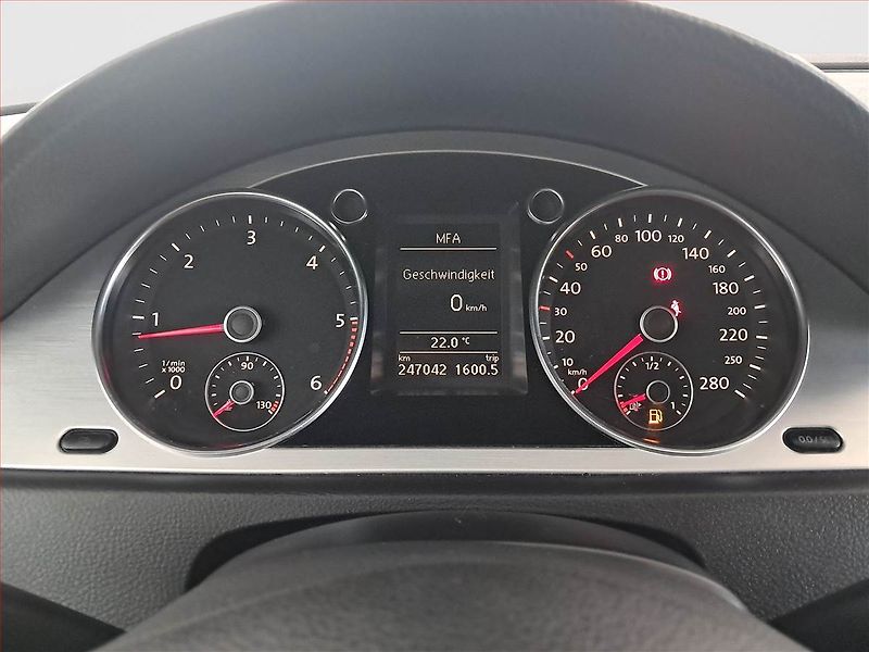 Volkswagen Passat CC (2010) 2.0 TDI, Navi, Xenony - fotka 11 z 24