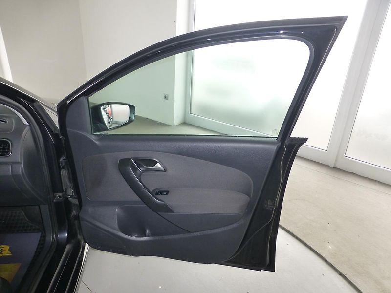 Volkswagen Polo (2013) 1,2TSI*ALU*PARK*VYHŘ.S**R-LINE - fotka 18 z 25