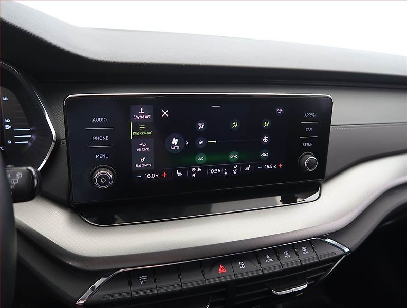 Škoda Octavia (2023) Ambition 2.0 TDI, ČR,1.maj - fotka 17 z 25
