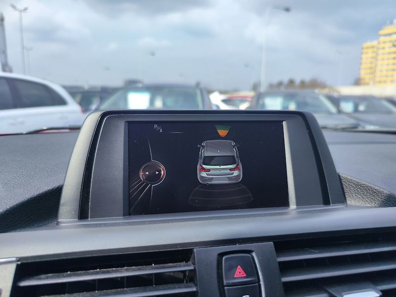 BMW Řada 1 118i Advantage ČR - fotka 16 z 28