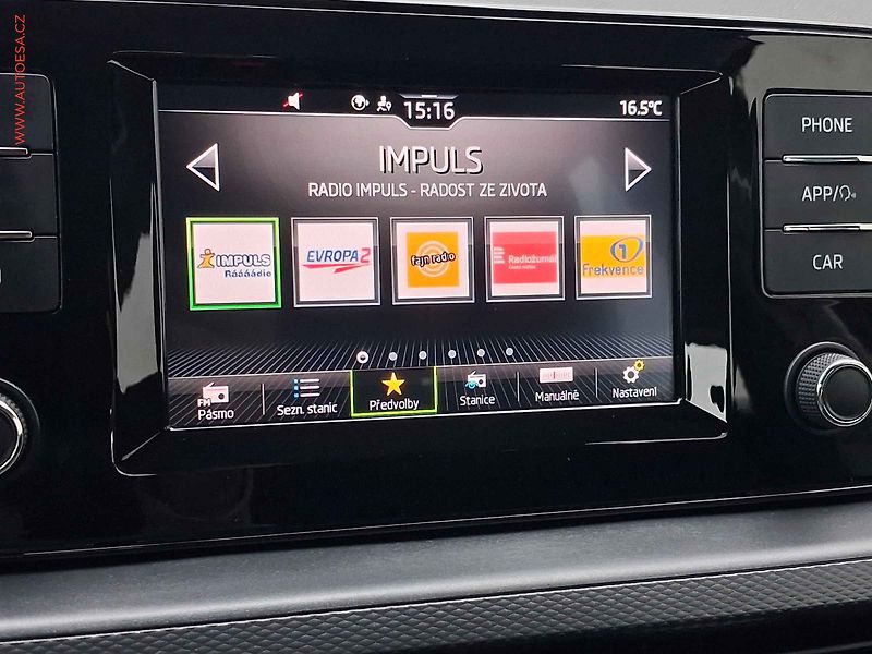Škoda Scala (2020) 1.0 TSi, AC, park.čidla - fotka 15 z 17