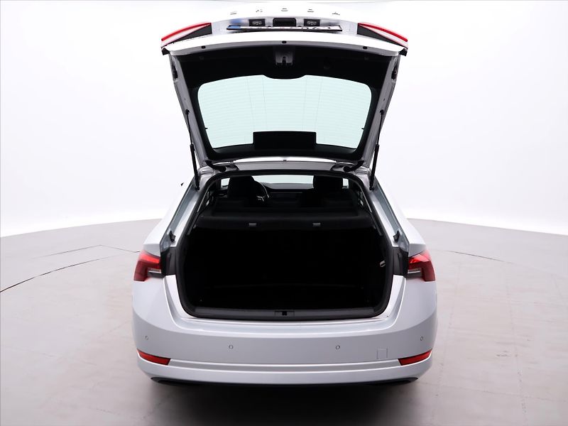 Škoda Octavia 2.0 TDI 85kW CZ Ambition 2.maj - fotka 9 z 35