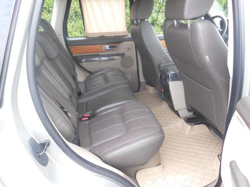 Land Rover Range Rover Sport 3.0D,180KW,4x4,XENONY,Tažné! - fotka 20 z 48