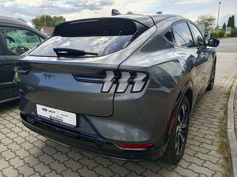 Ford Mustang Mach-E (2022) 4x4 - Extended Range - 99Kwh b - fotka 23 z 28