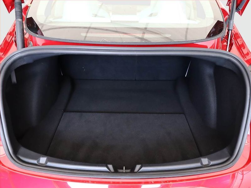 Tesla Model 3 (2022) Performance 79kWh, SoH 96% - fotka 11 z 23