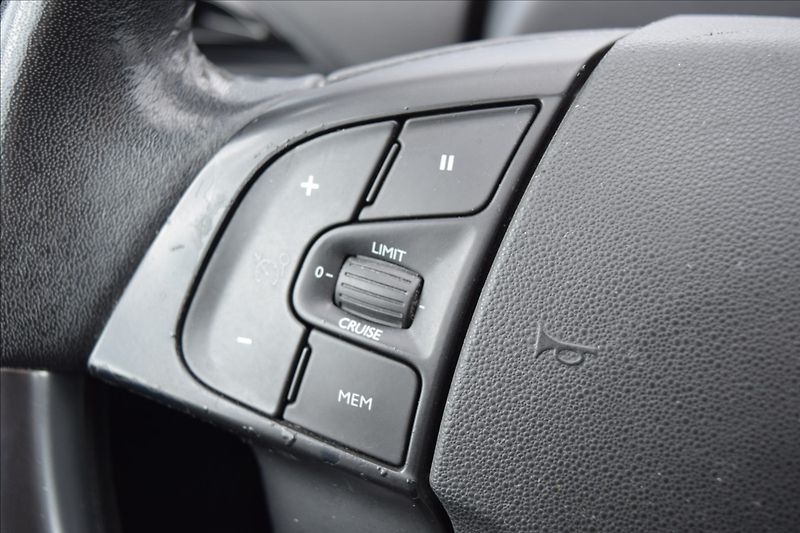 Citroën C4 Picasso 1,6 HDI 68KW KLIMA BEZ ADBLUE - fotka 27 z 51