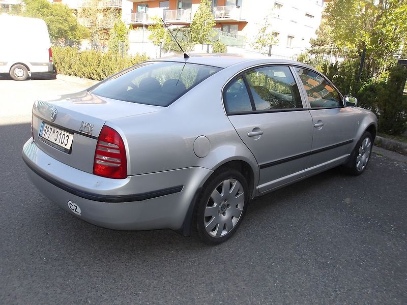 Škoda Superb 1,9TDi 96kW ! - fotka 8 z 25