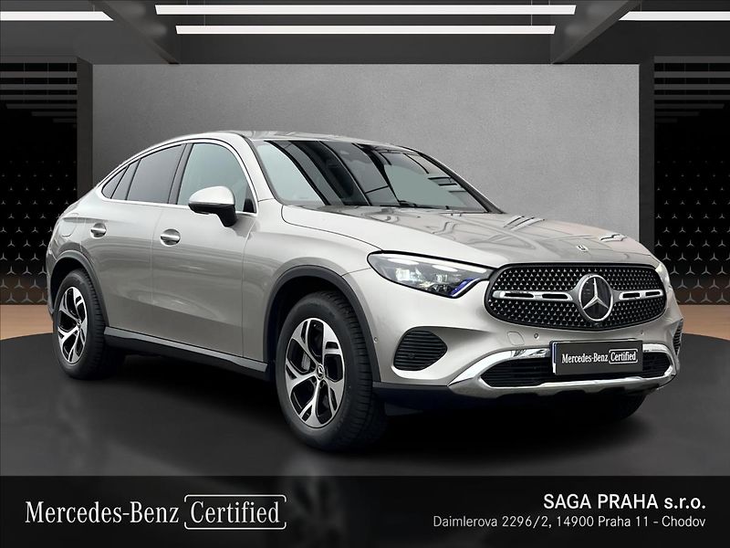Mercedes-Benz GLC 300e 4MATIC kupé s hybridní te - fotka 7 z 22