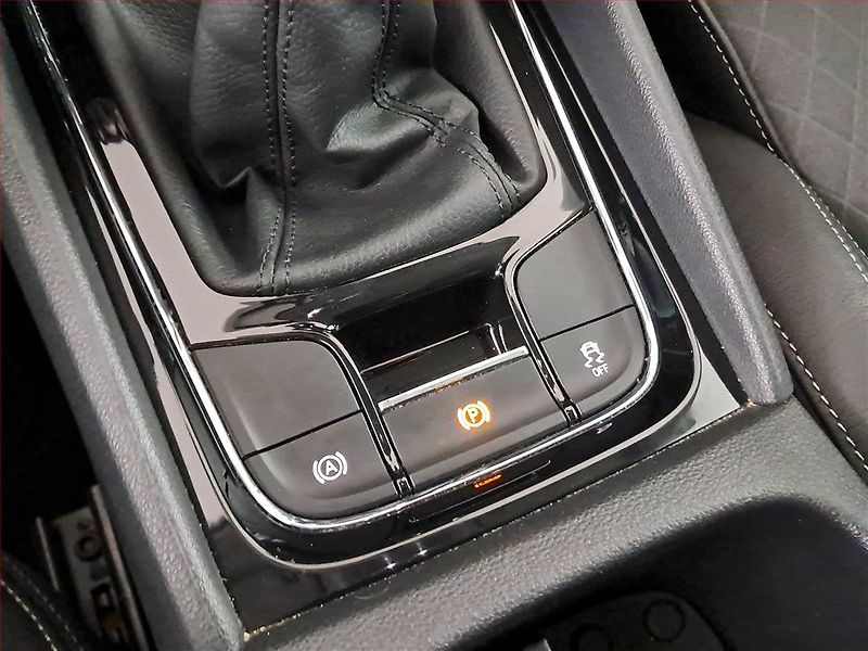 Škoda Karoq (2021) Style Plus 1.5 TSI - fotka 21 z 22
