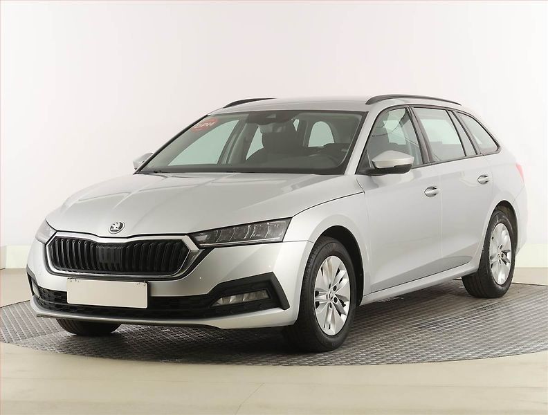 Škoda Octavia (2023) Ambition 2.0 TDI, ČR,1.maj - fotka 2 z 24