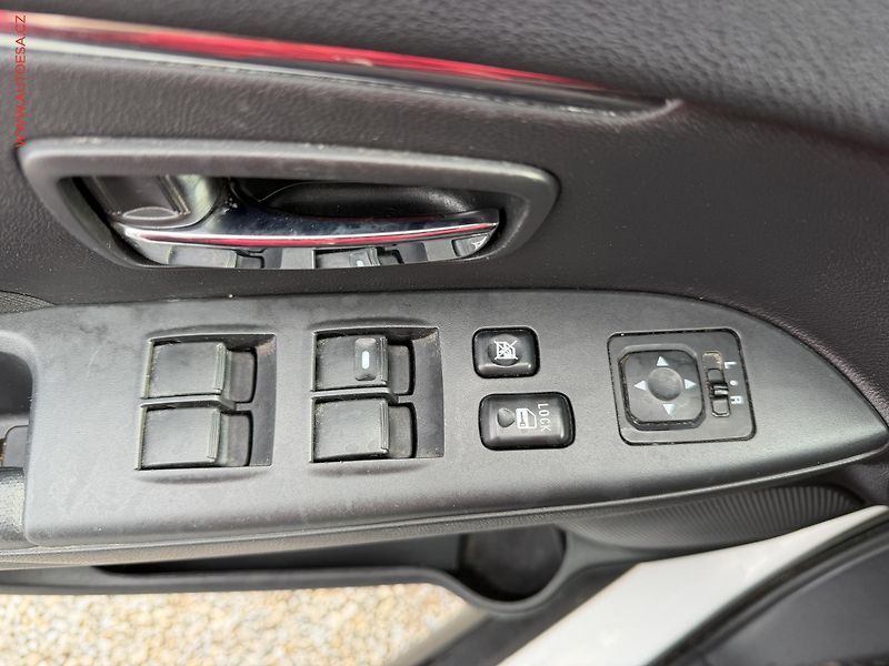 Mitsubishi ASX (2014) 1.8Di-D 4x4, ČR, AC, tempo - fotka 15 z 16