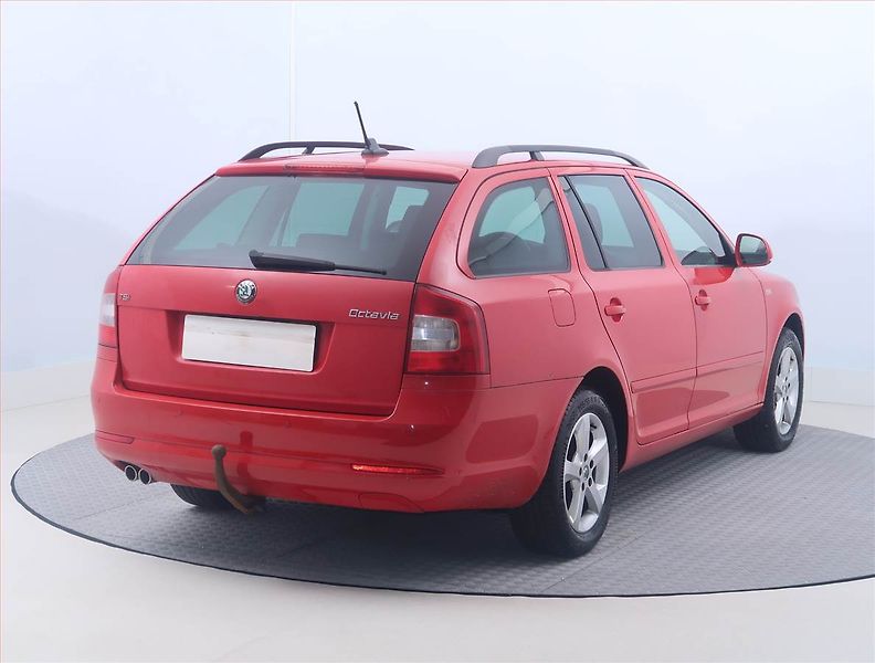 Škoda Octavia (2012) Elegance 1.4 TSI, po STK - fotka 5 z 15