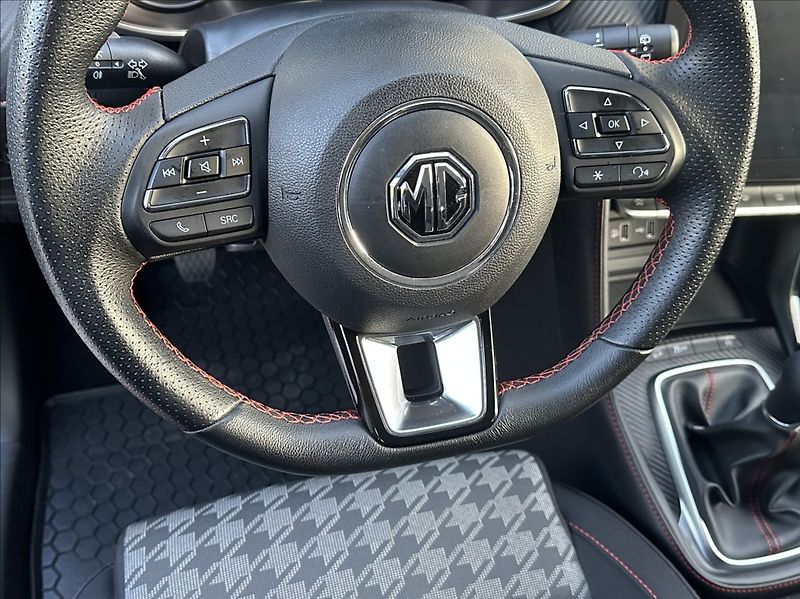 MG ZS 1,5 DVVT 106PS  Essential - fotka 31 z 54