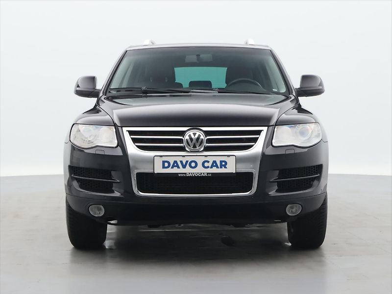 Volkswagen Touareg 3,0 TDI V6 176kW Tiptronic CZ - fotka 2 z 39