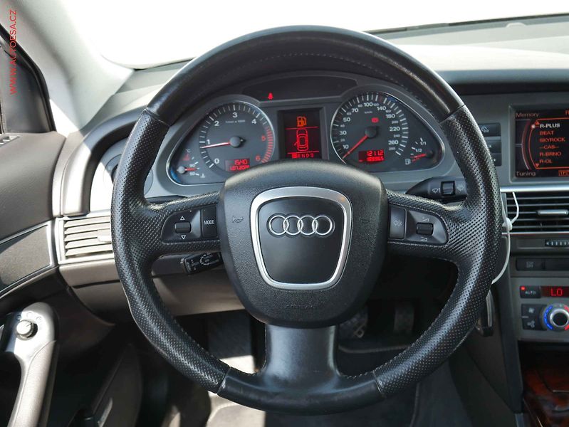 Audi A6 (2004) 3.0 TDi Quattro, AT, navi - fotka 14 z 21
