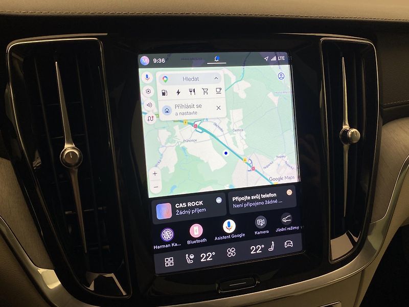 Volvo V60 T6 RECHARGE BRIGHT ULTIMATE - fotka 45 z 57
