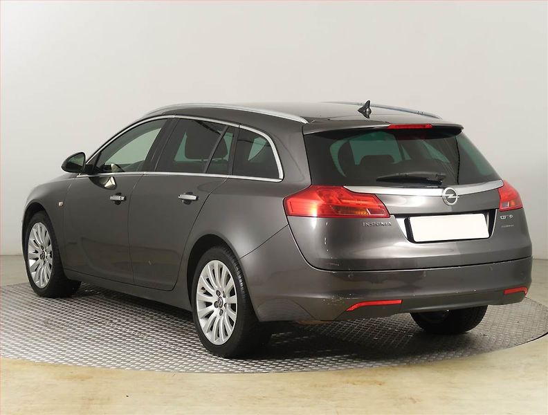 Opel Insignia (2011) 2.0 CDTI, 4X4, Serv.kniha - fotka 4 z 19