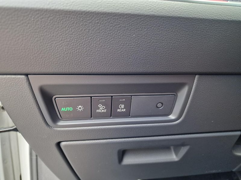 Volkswagen Touareg 3,0TDI 210KW R-LINE - fotka 17 z 20
