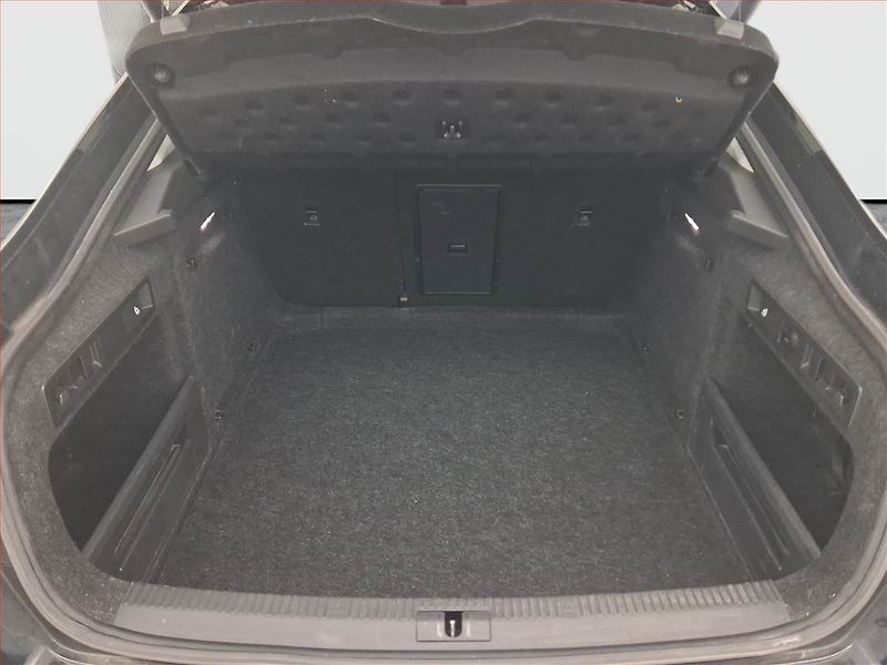 Škoda Superb (2021) 2.0 TDI, Automat, ČR,1.maj - fotka 14 z 31