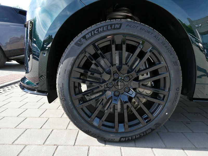 Land Rover Range Rover Sport (2026) SV P635 - fotka 2 z 43