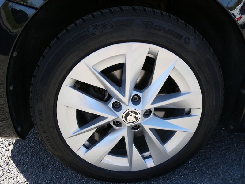 Škoda Octavia 1,5 TSi 110kW DSG 1.majitel - fotka 18 z 51