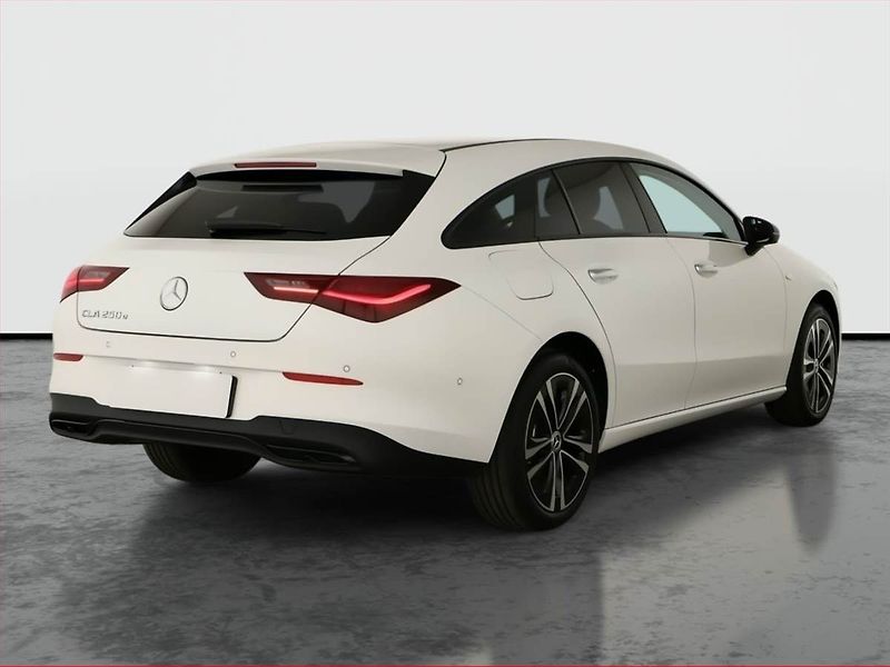 Mercedes-Benz CLA (2025) 250 e, Progressive, Kamera - fotka 5 z 29