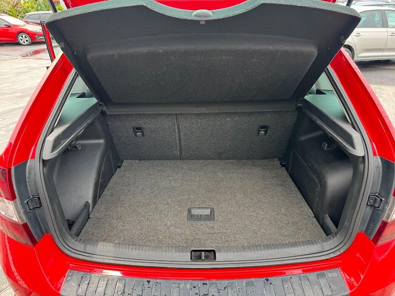 Škoda Rapid (2014) Spaceback 1.2 TSI StylePlus - fotka 25 z 31