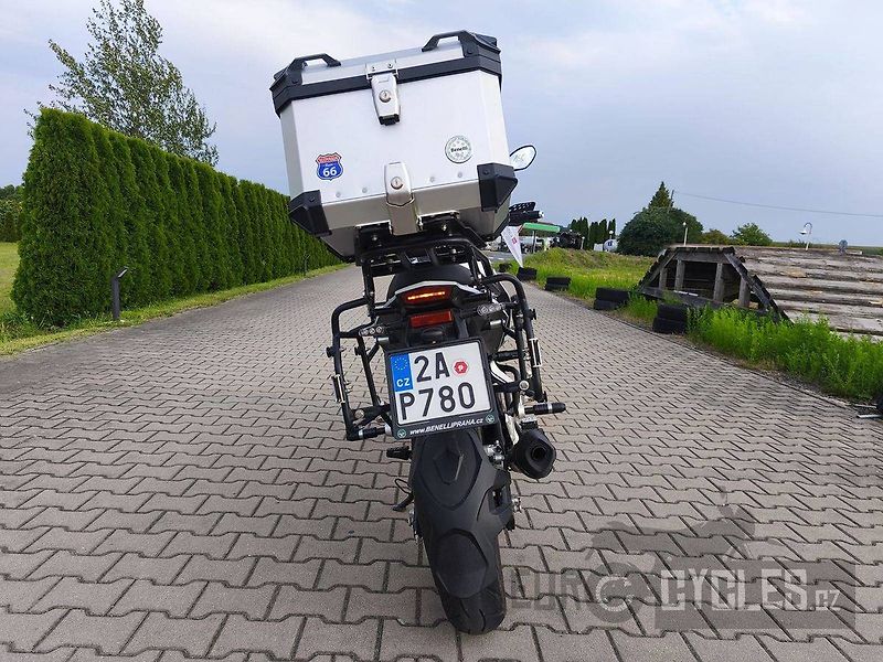 Benelli TRK 251 (2024) - fotka 8 z 11