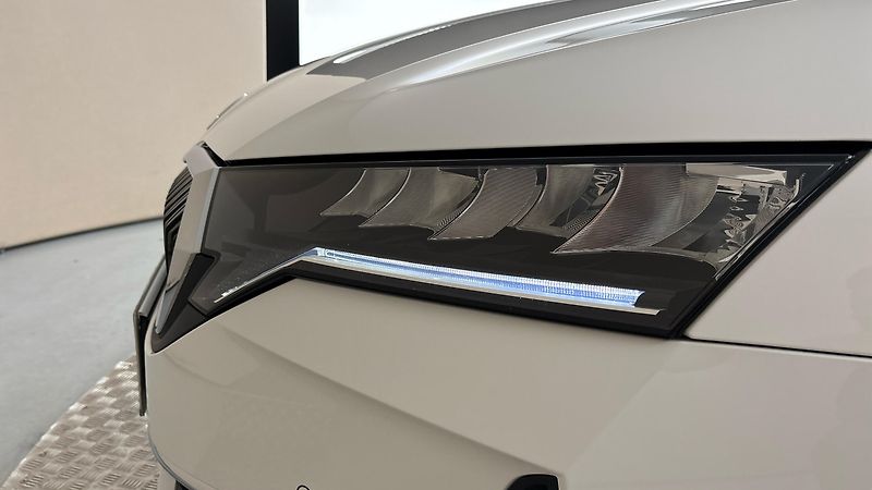 Škoda Octavia 2.0 TDI Style - fotka 18 z 27