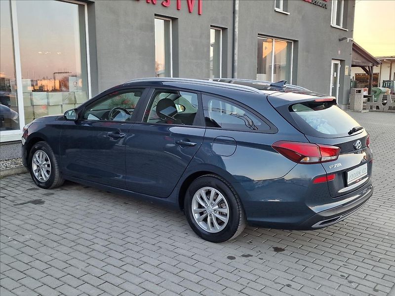 Hyundai i30 1.6CRDi Comfort,ČR,1.Majitel - fotka 7 z 50