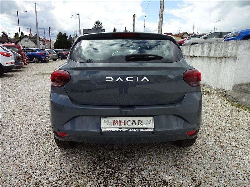 Dacia Sandero 1,0 TCe 67kW - fotka 6 z 50