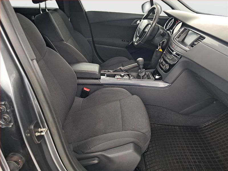 Peugeot 508 (2012) 2.0 HDi, nová STK, Tažné - fotka 9 z 19